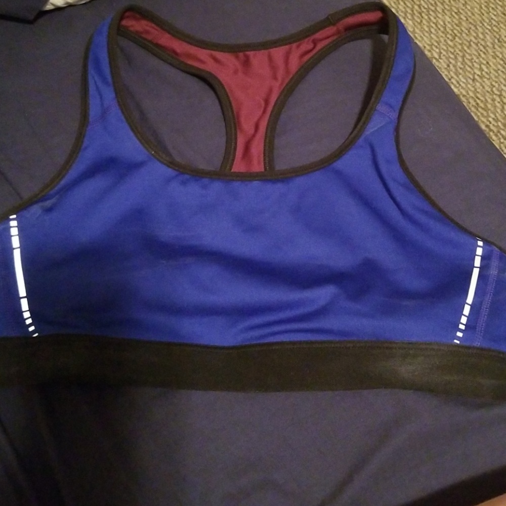 Sports bra